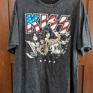 Kiss Black Graphic Tee